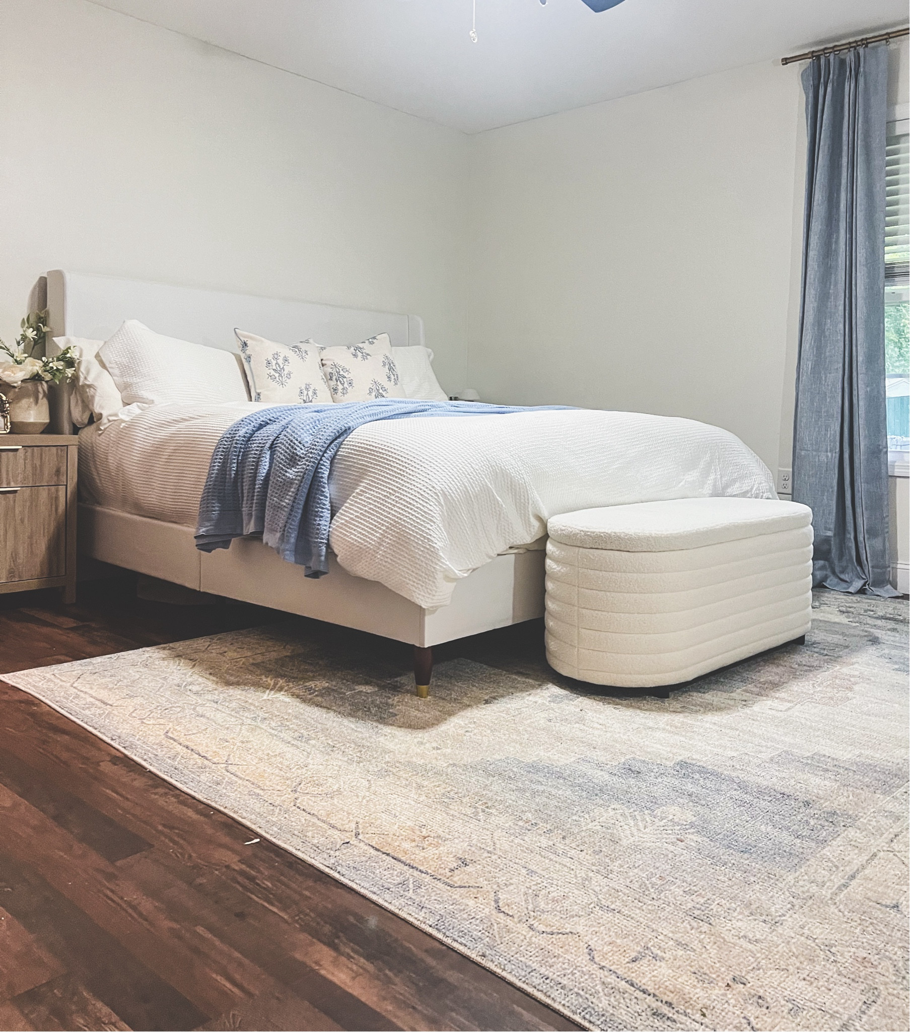 Create a tranquil coastal retreat in your bedroom with decor and furniture from Amazon! 🌊 Embrace soothing blues, whites, and natural textures to bring the beach vibes indoors. #CoastalDecor #BeachyBedroom #SeasideStyle #AmazonFinds #CoastalFurniture 🐚🌴🛏️

Search Optimization: Coastal bedroom decor, beachy furniture, coastal home accessories, nautical bedroom decor, coastal beddin

#LTKSeasonal #LTKHome #LTKSaleAlert