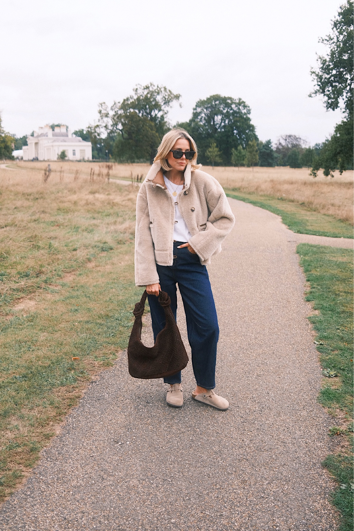 Autumn outfit 
Shearling jacket
Suede bag 
Suede jacket 
Suede shoes 
Barrel jeans 

#LTKuk #LTKeurope #LTKautumn