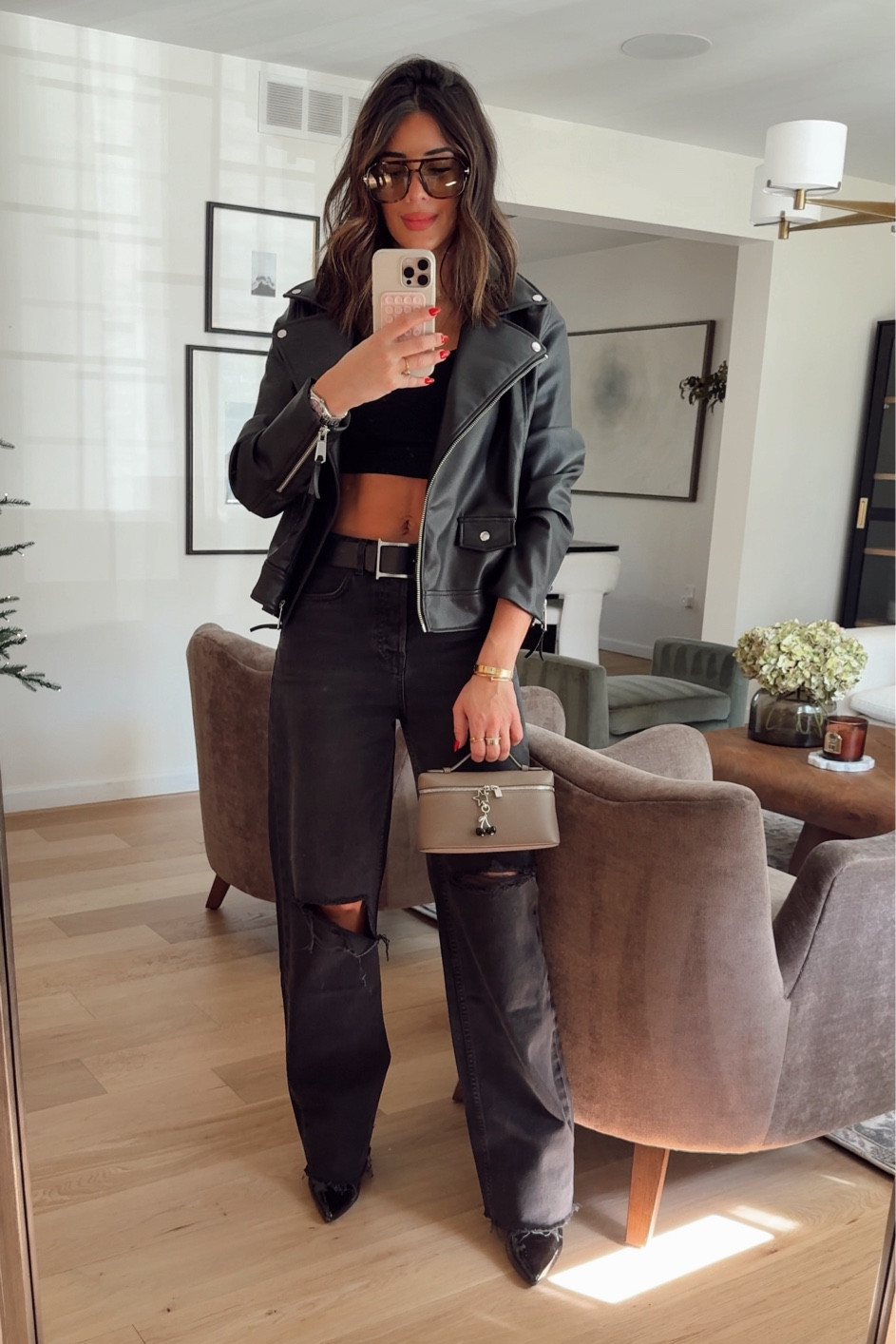 Fall outfit inspo
I loveeee how this one turned out 
Size 26 in the jeans
M in the jacket
Bag is loro piana but linked an identical optionn

#LTKFindsUnder100 #LTKStyleTip #LTKItBag