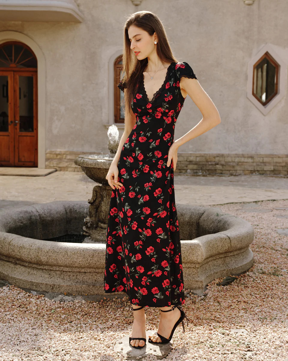 Black Floral V Neck Maxi Dress & Reviews - Black - Dresses | RIHOAS | rihoas.com