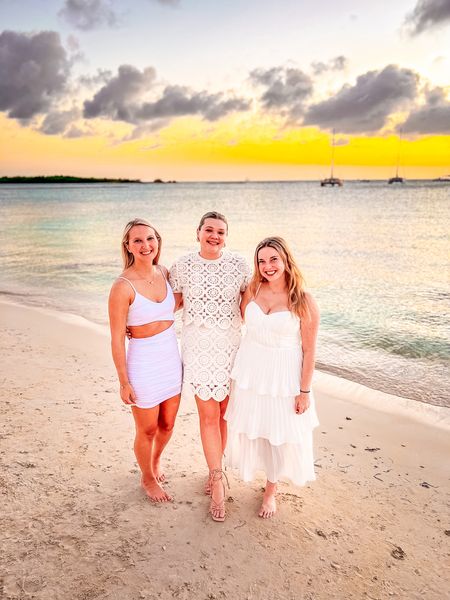 Beach Vacay Outfits - summer whites! 


Beach white outfit, resort wear, bridal shower, white dresses, white matching set, white crochet sets, vacation outfits 

#LTKtravel #LTKwedding #LTKfindsunder100