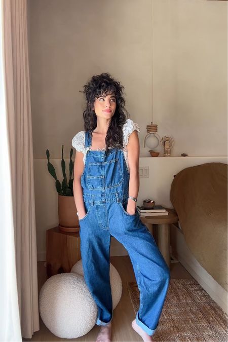 The best overalls! They come in short length, regular and tall. Beyond comfortable! This wash is the sapphire blue 💙

#LTKStyleTip #LTKFestival #LTKSeasonal