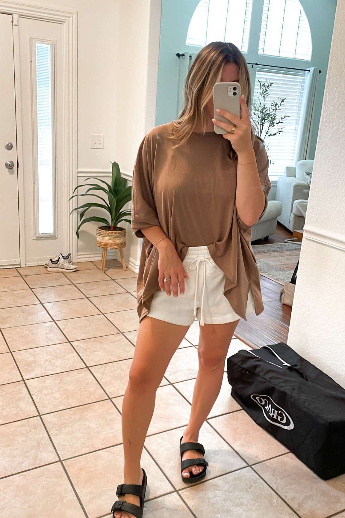 Linked similar tops- I love the high low! Small in top & bottoms, 7.5 in shoe 

#LTKFindsUnder50 #LTKSeasonal #LTKStyleTip