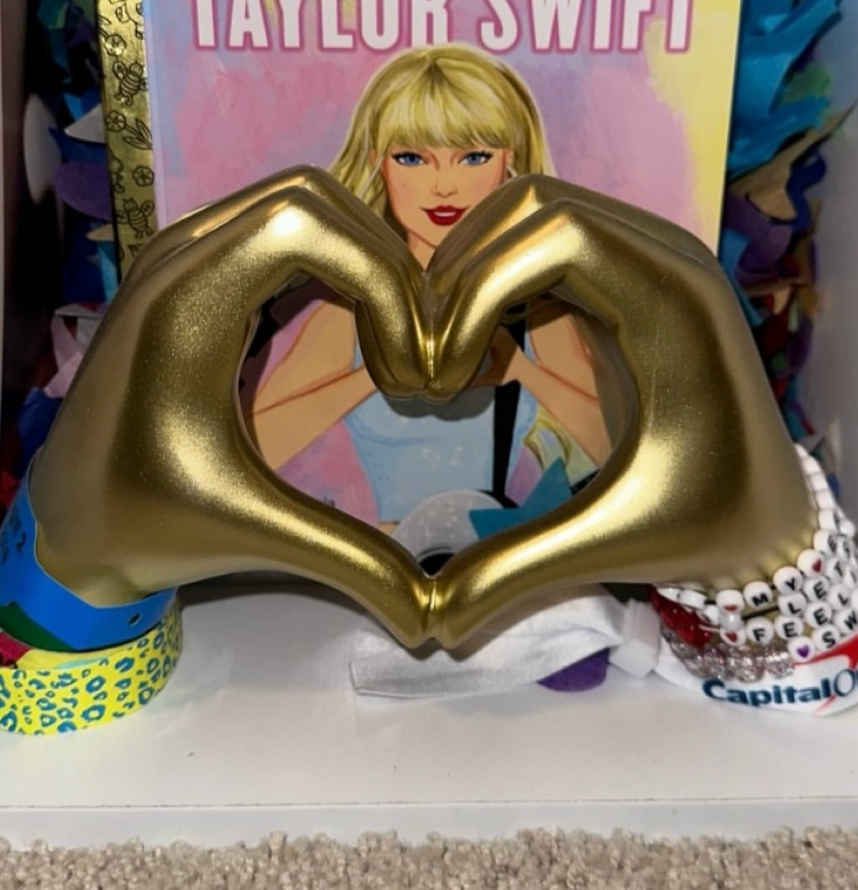 Heart Hands Statue 🫶 

#LTKHome #LTKGiftGuide #LTKFindsUnder50