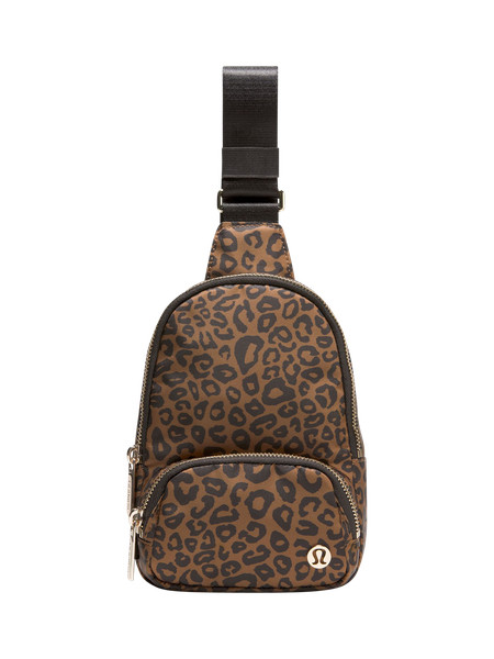 Everywhere Sling Bag Small 2L | Lululemon (US)