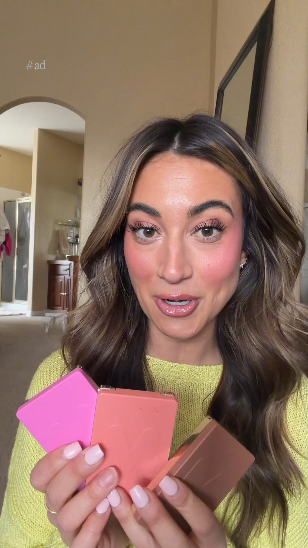 #ad your favorite affordable, pro-quality makeup and brushes are now available at @target and more shoppable than ever!! @morpheofficial I use their products and brushes in my routine daily whether I am going all out glam or quick five-minute makeup, Morphe has products for every style. Linking up all the products that I used on this post and shades are down below:
Blush: Apres Ski
Eyeshadow Palette: Outer Spice
Lip Liner: Whipped
#MorphePartner #MorpheTarget #Morphe #TargetPartner #target @LTK #liketkit