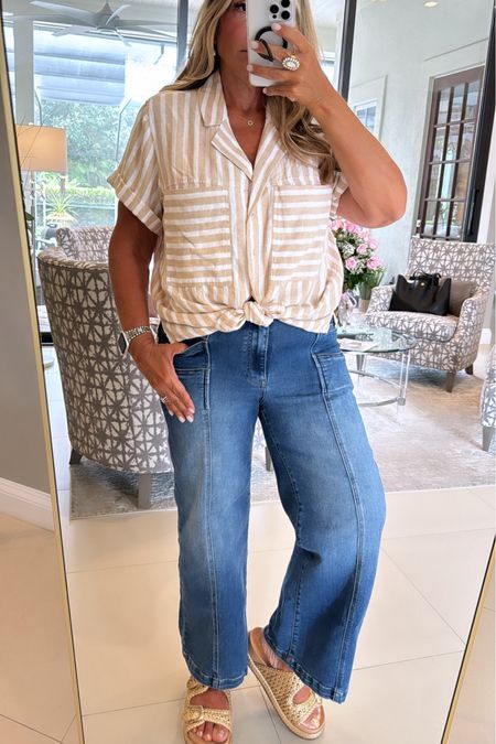 Love these jeans. So comfy and flattering. And this too is perfect for warm weather. My shoes are 40% off
Summer outfit. Vacation outfit. Jeans