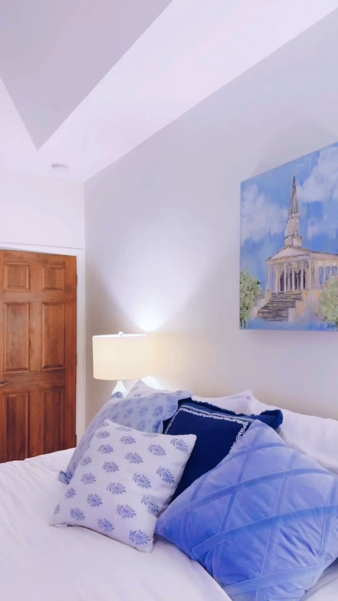 And the master bedroom is really coming together now, too!! 🫶🏽 Going to stain our furniture 🪑 to match the King bed 🛌 and eek 🤭 going to look so good!! 😍