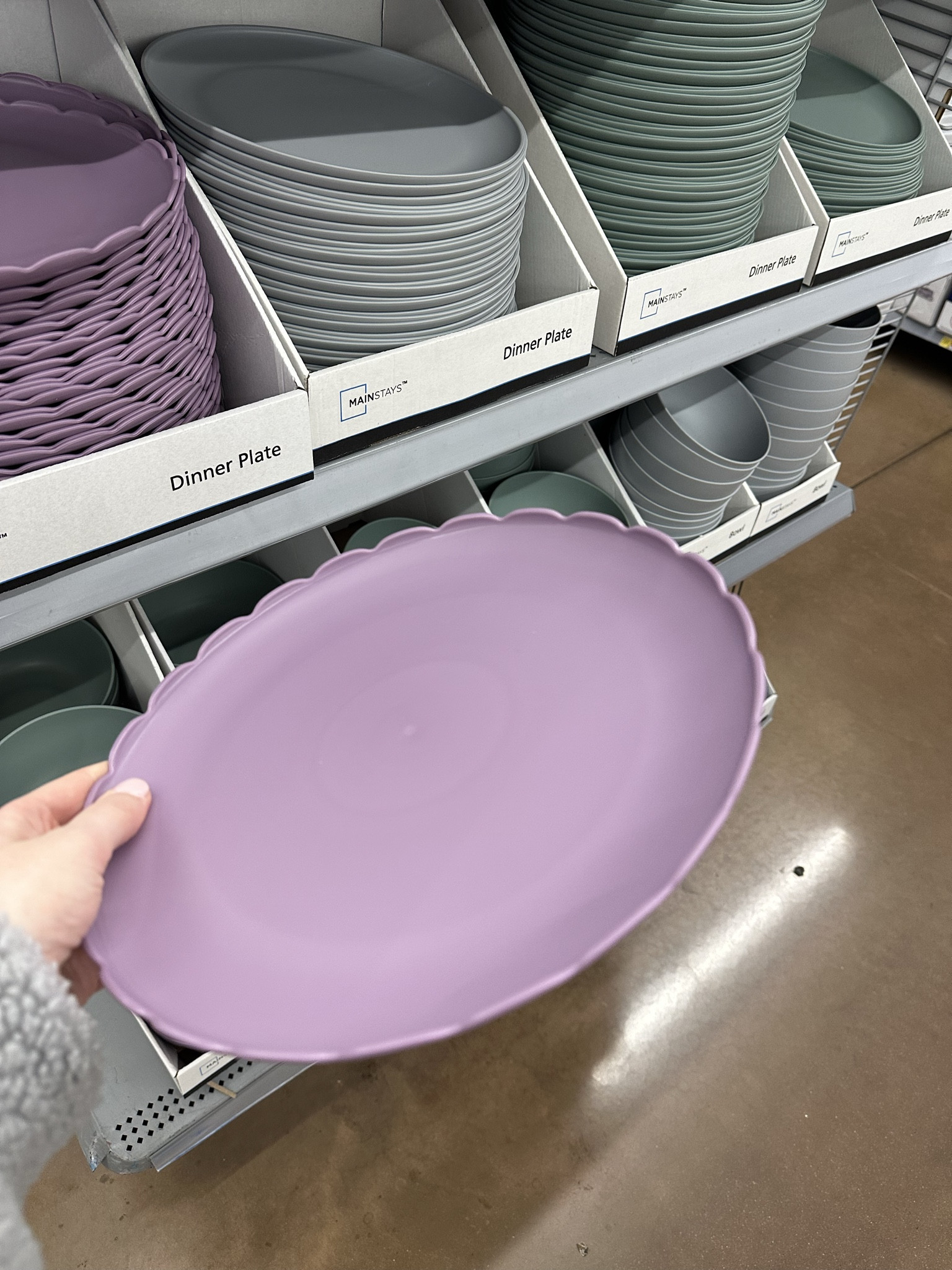 Walmart scallop plates and bowls

#LTKhome #LTKsalealert #LTKfindsunder50