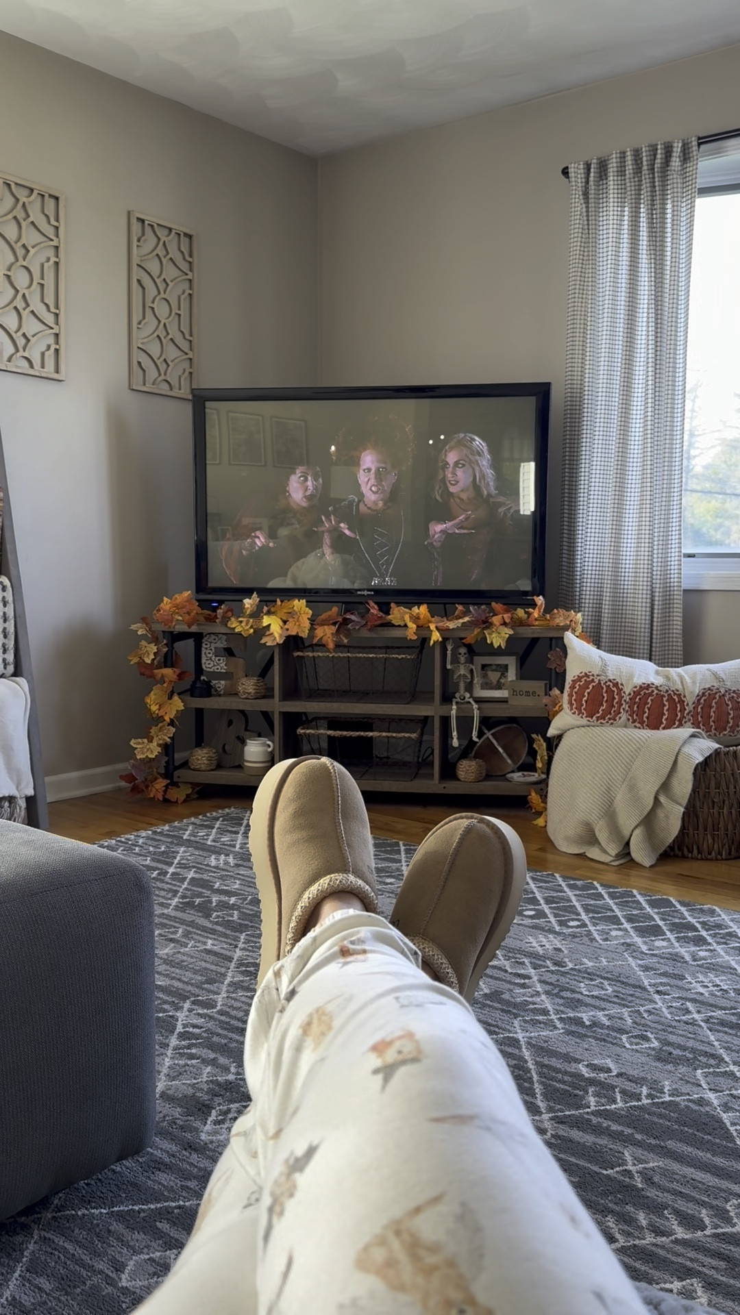 my plans for the next 24 hours 🍂🎃 cozy watching Halloween movies! what’s your favorite Halloween movie?! 

Halloween lounge set, uggs and hot cocoa bombs linked in my @shop.ltk 🧡

.
.
.

#happyhalloween #halloweenmovies #halloween #spookyseason #myzsupply #cozy #uggtazz #hotcocoa #amuckamuckamuck #seasonofthewitch #hocuspocus #trickortreat #nyblogger #teamltk #ltk 

#LTKSeasonal #LTKHalloween #LTKHome