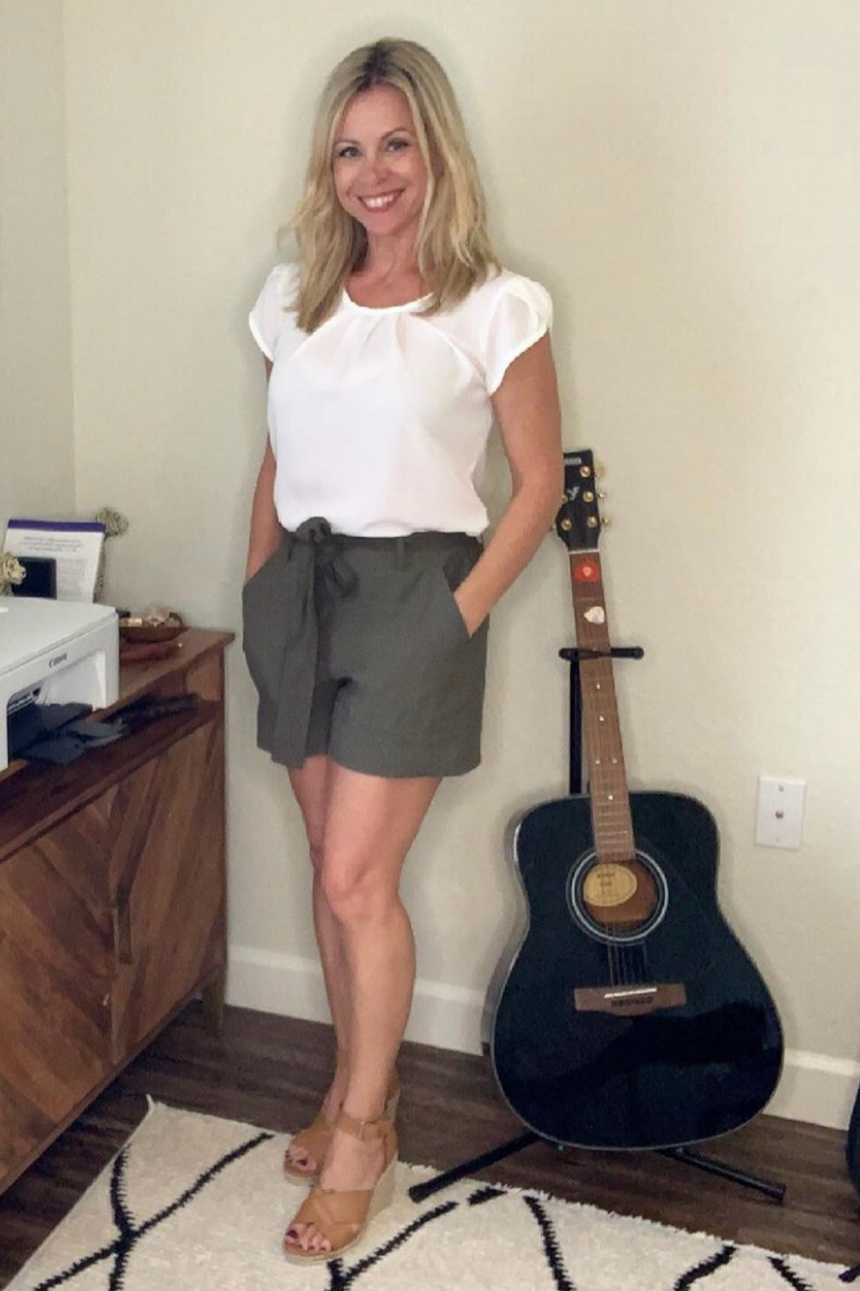 Day at the office top! Available in many different colors. 

#LTKWorkwear #LTKFindsUnder50 #LTKStyleTip