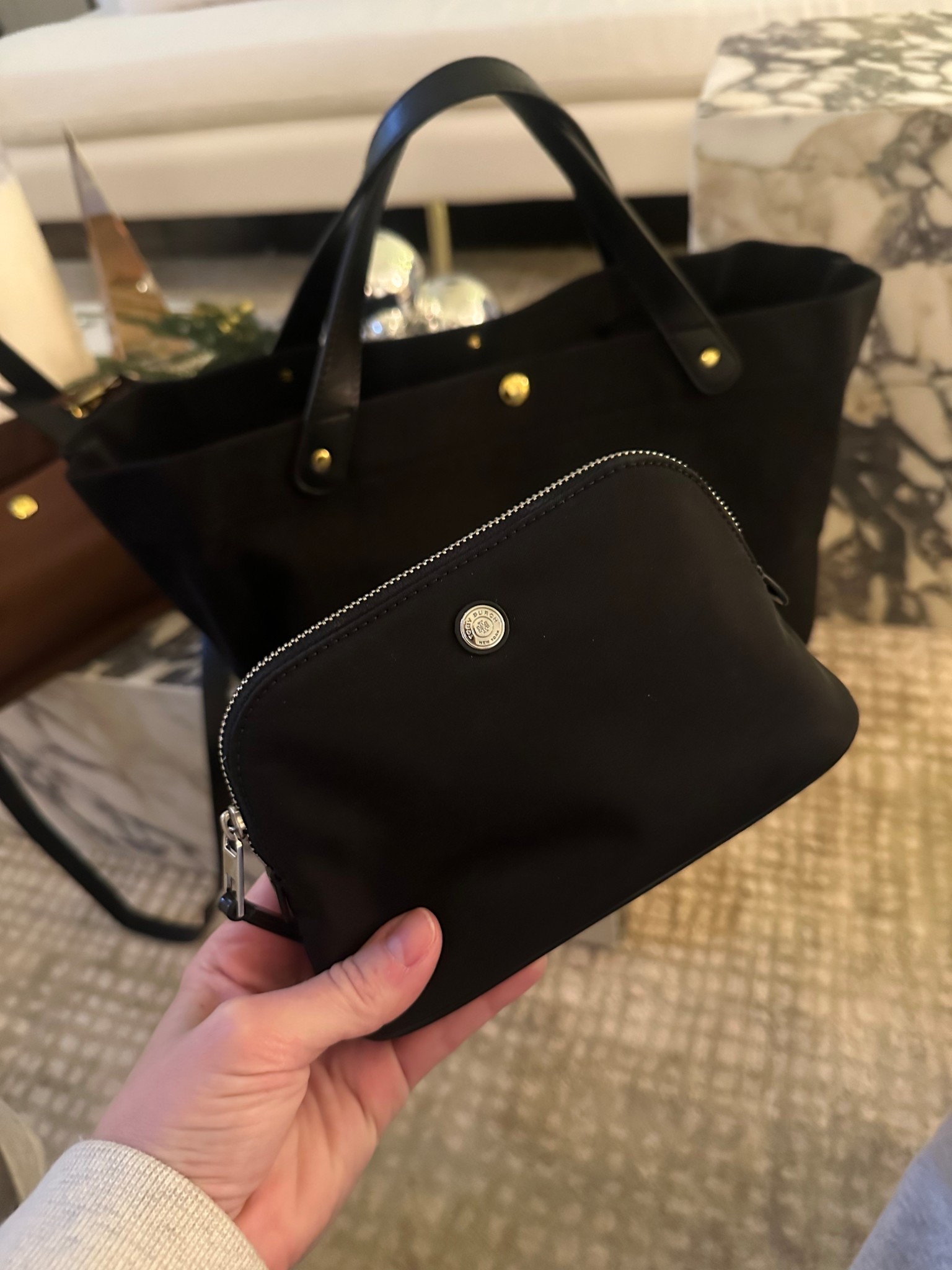 Perfect on-the-go makeup bag for your purse! Big enough for all the essentials, small enough to fit in most bags 👌🏻 

#LTKBeauty #LTKGiftGuide #LTKFindsUnder100