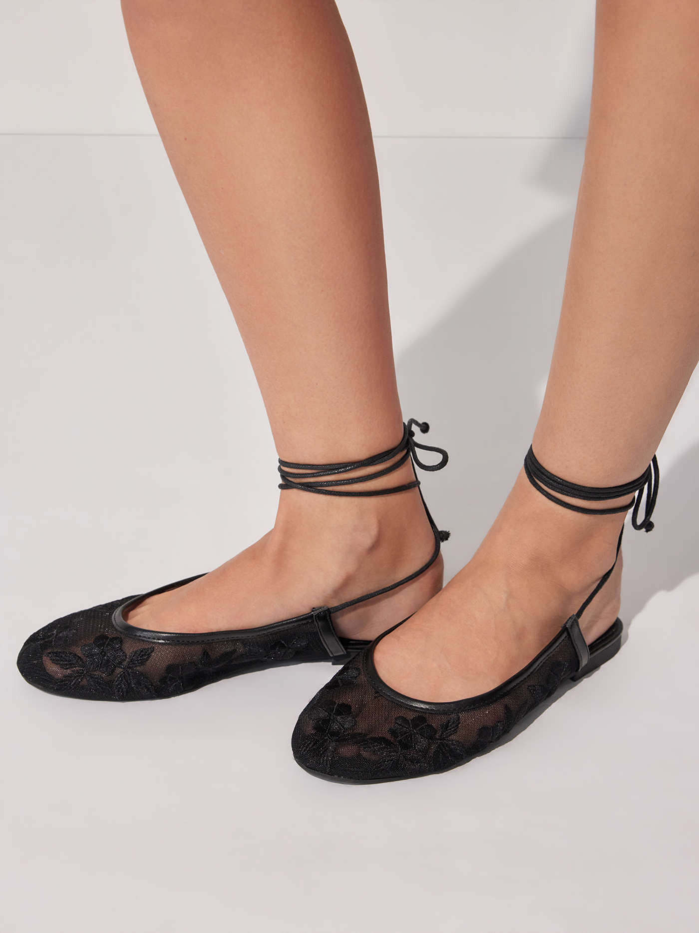 EMBROIDERED MESH LACE-UP FLATS For Date Vacation | Cider