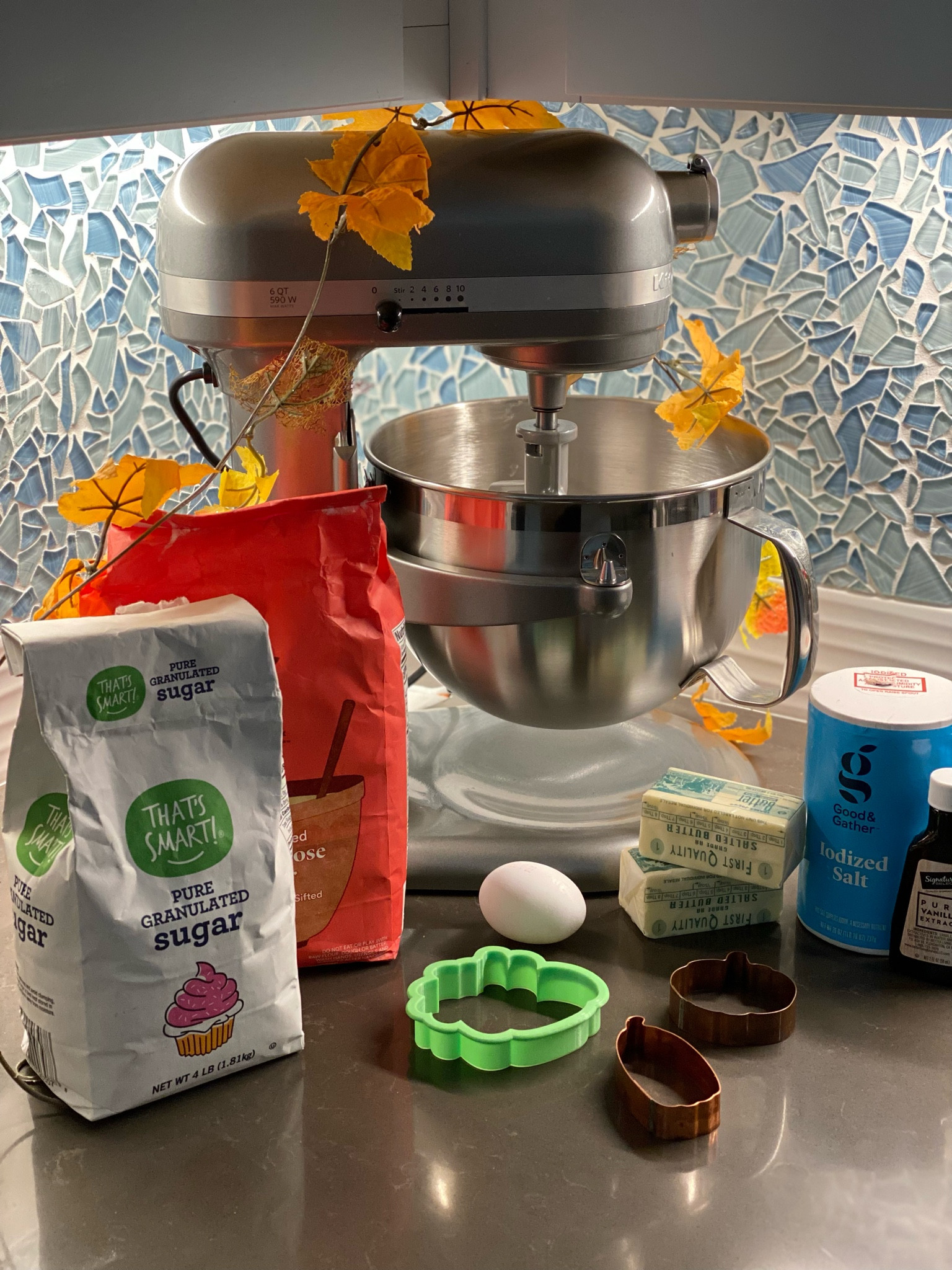 Ask and you shall receive this holiday season! A lot of you asked me for my thanksgiving sugar cookie recipe and it is now up on the blog! One of my biggest tips for making sugar cookies, especially ones with royal icing frosting, is to have the right tools! My @kitchenaidusa is a must have for me and right now you can get a certified refurbished one for up to 50% off on @eBay! To sweeten the deal the KitchenAid mixers come with a 2 year warranty! I linked my favorites via LTK. Not into baking? Don’t worry there are a bunch of other certified refurbished items from eBay! Plus peep the last picture- I feel like a guy on a dating app but instead of a selfie with a big fish it's a selfie with my cookies! 🤣

#eBay #eBayPartner #eBayFinds #eBayRefurbished #bargainhuntingblonde 


#LTKHoliday #LTKSeasonal #LTKsalealert