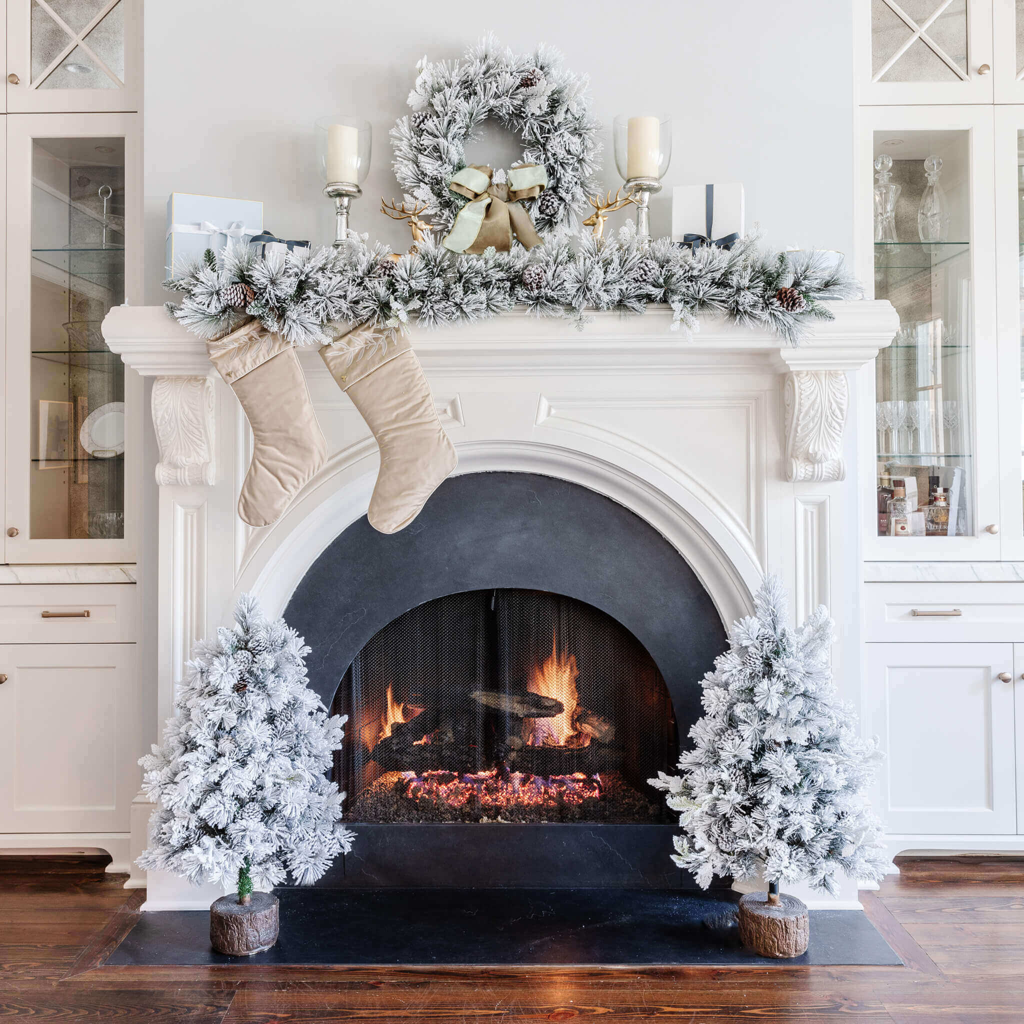 Marquis Flock Collection 4-Piece Set with Warm White LED Lights (Batte | King of Christmas