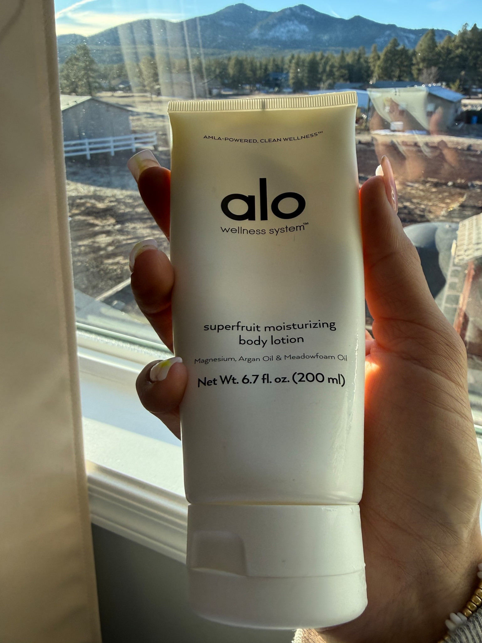 Obsessed with this Alo lotion RN

#alo #grwm #skincare


#LTKgrwm