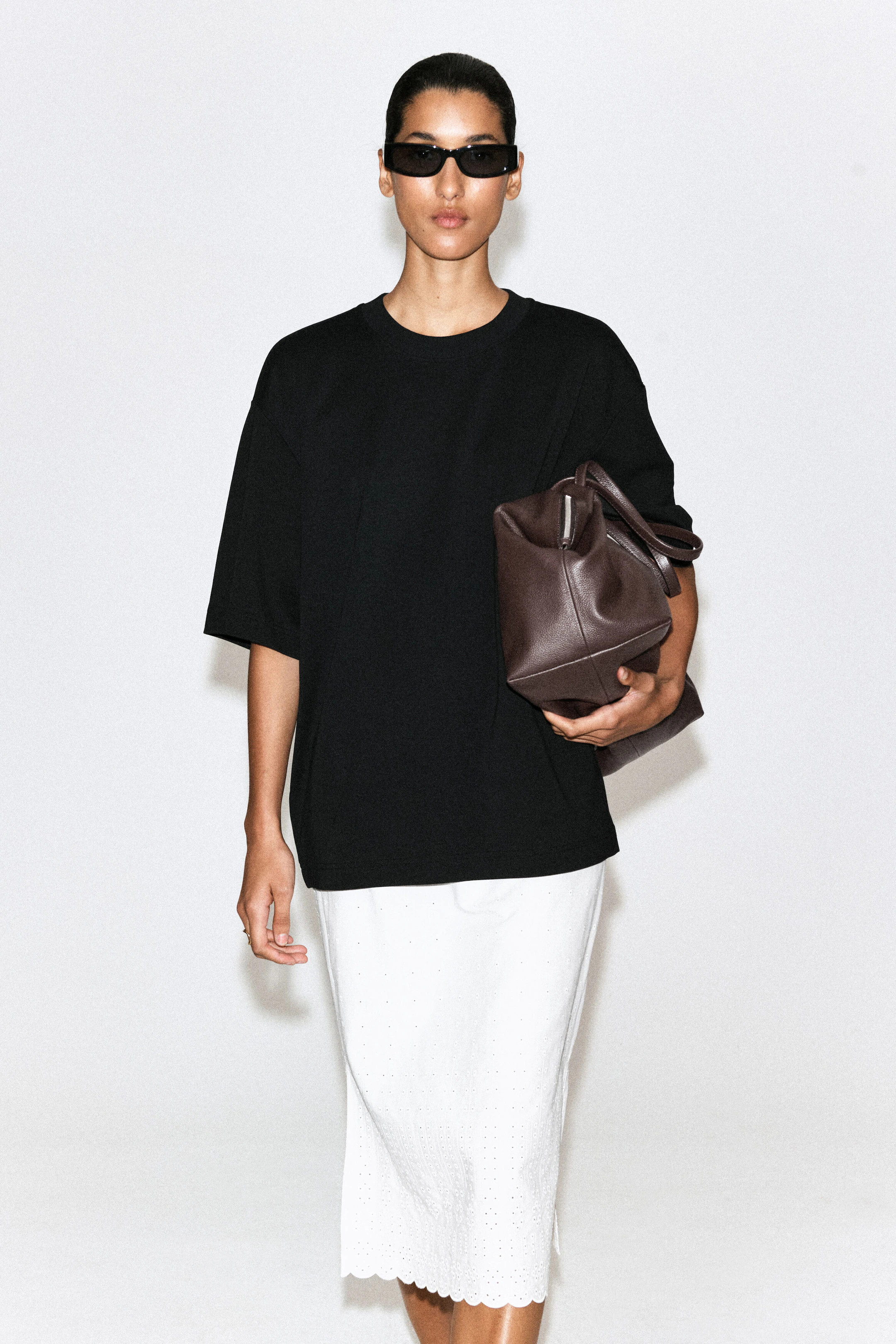 OVERSIZED T-SHIRT - BLACK | COS US | COS (US)
