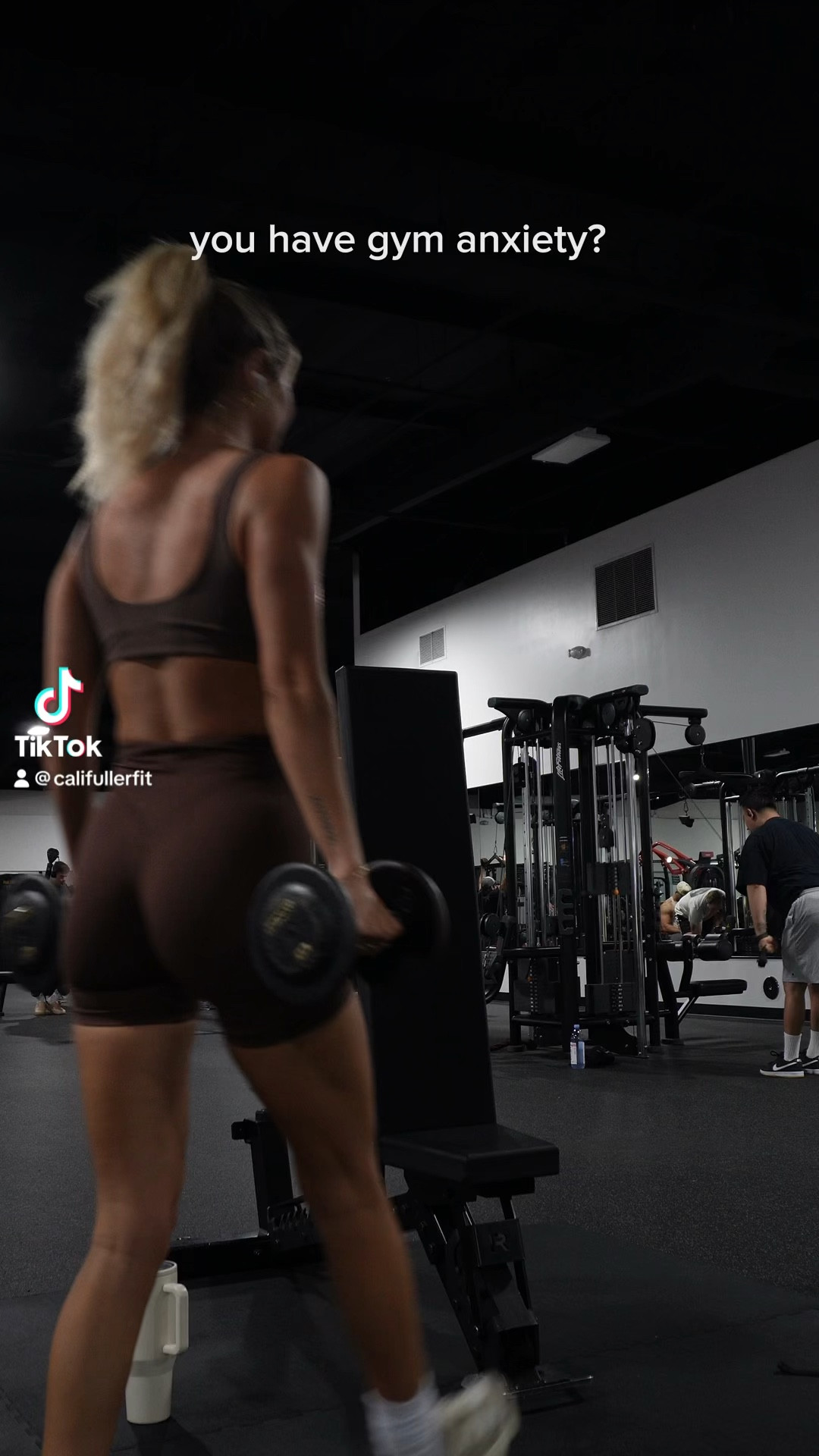 size s in top and XS in bottoms 