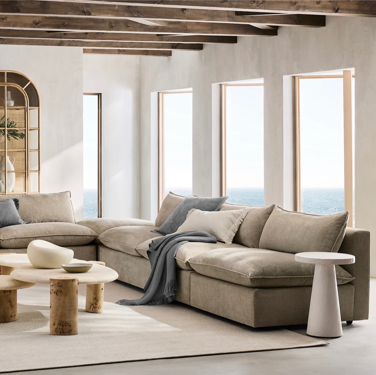 Clean and neutral living space to relax and unwind! 

#livingroom
#neutral
#homedecor
#furniture

#LTKHome #LTKootd #LTKmomlife