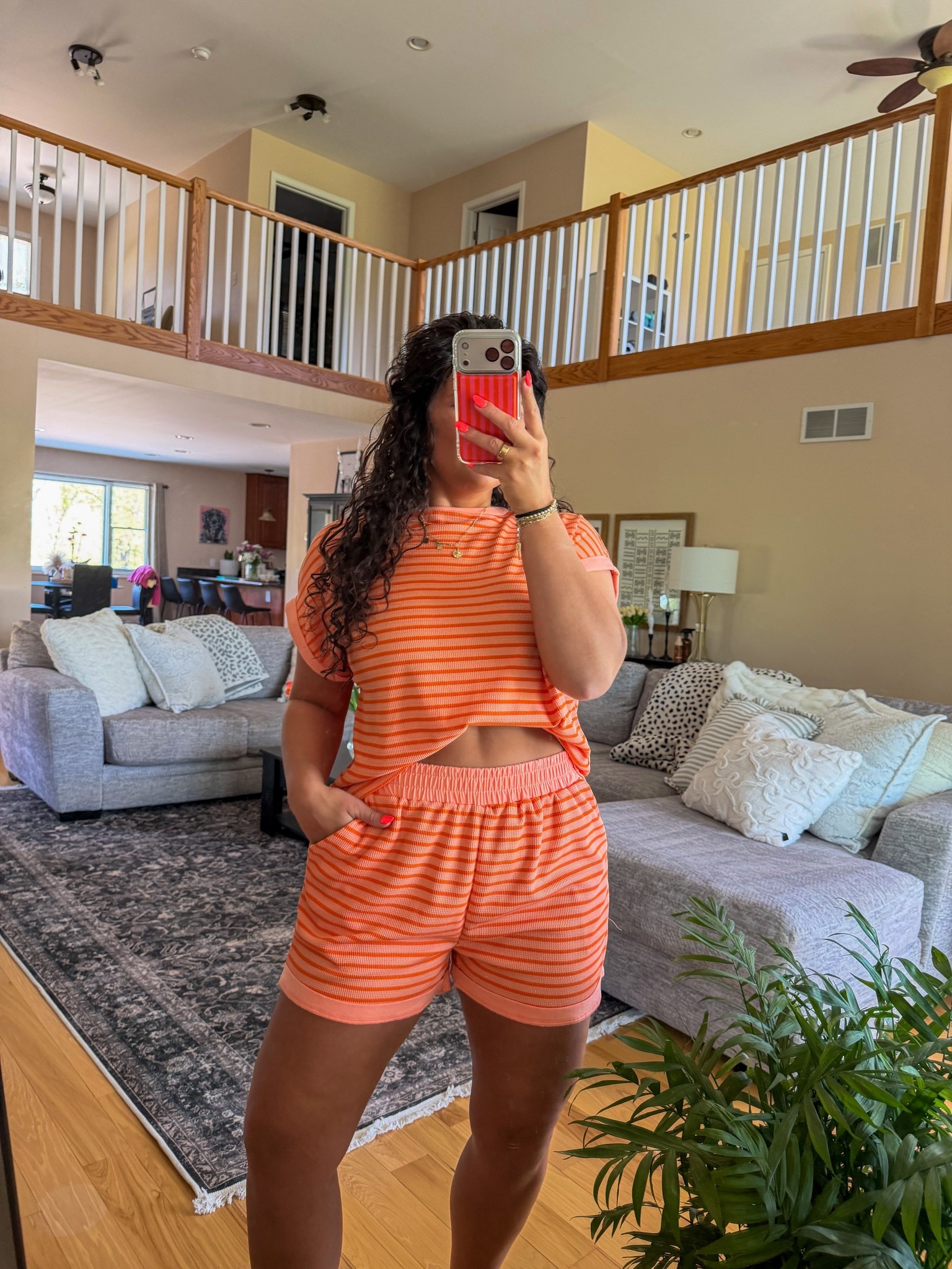 I’m wearing a size large in this Amazon set! It comes in lots of difference color options! 😍

#amazon

#LTKActive #LTKSeasonal #LTKMidsize