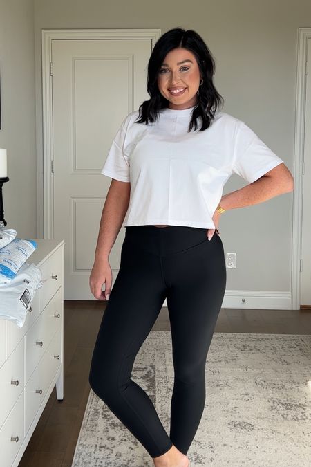 More Abercrombie athletic wear! These v-cut leggings are super cute and also very flattering with the tummy control panel. Wearing medium in both. 20% off right now too  

#LTKfit #LTKstyletip #LTKsalealert