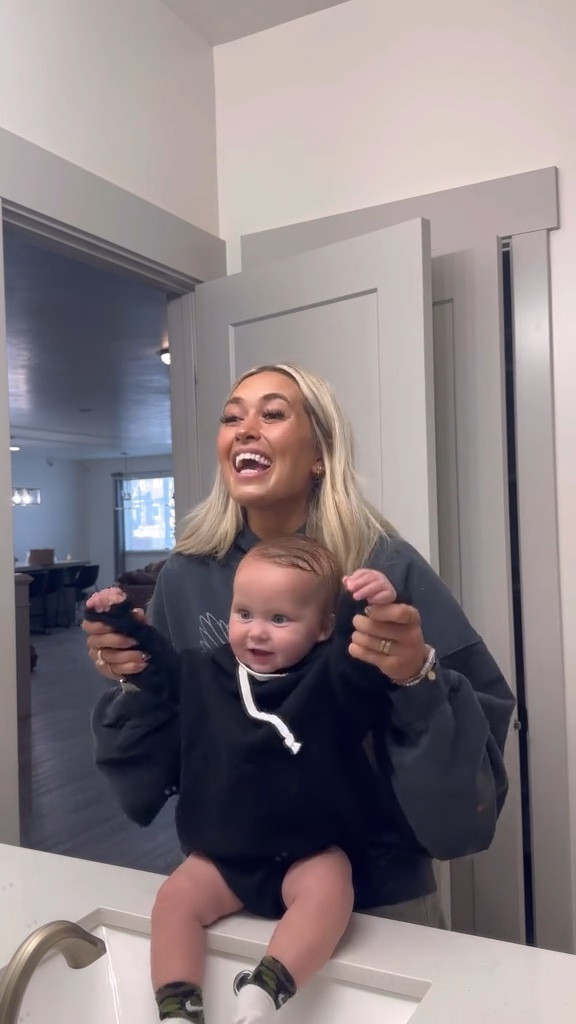 Mom Errands Fit

#LTKstyletip #LTKkids #LTKHoliday