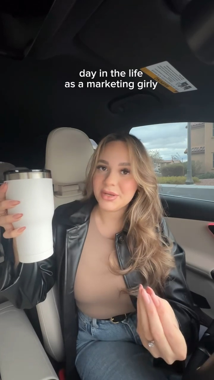 Any wild guesses? 🙊

#marketing #corporatelife #lifestyle