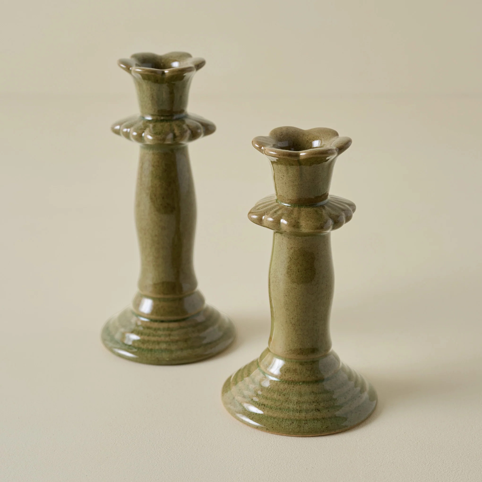 Dara Floral Taper Holder | Magnolia