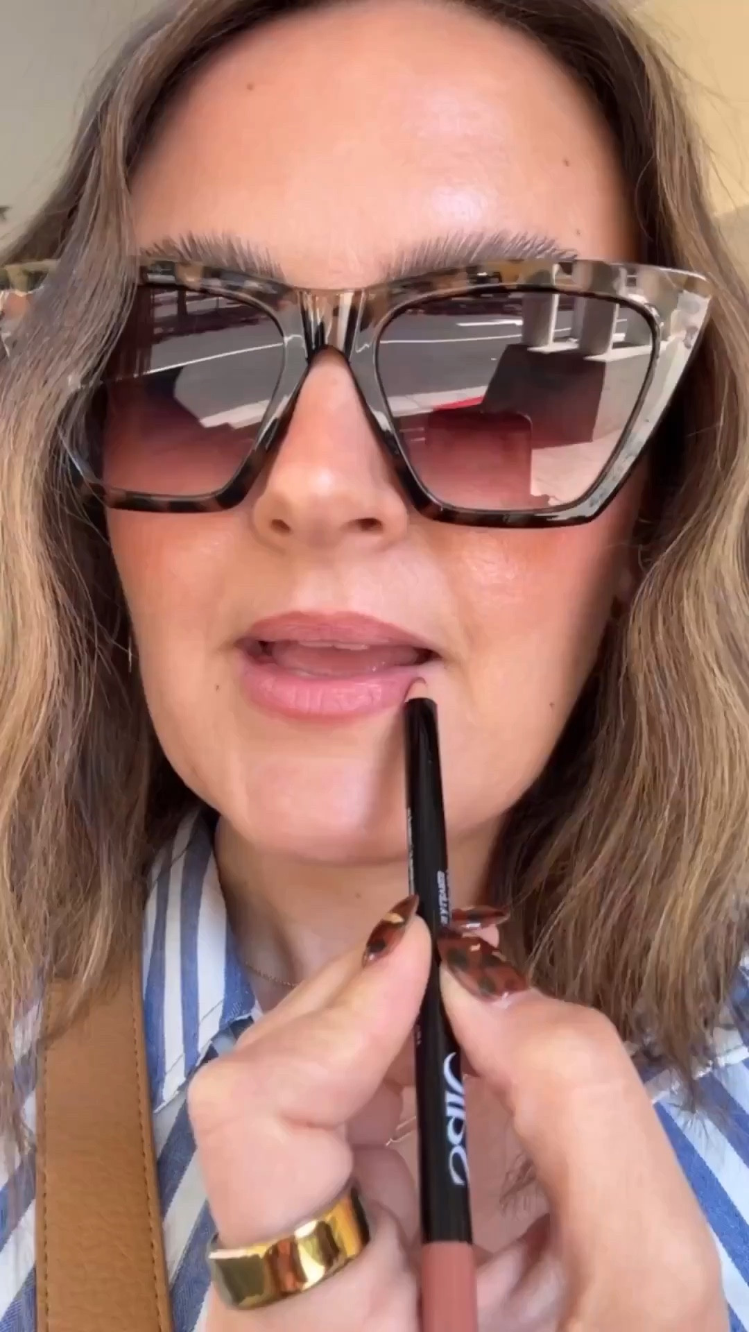 Shop my lip combo during the Sephora Sale that runs from today until 04/20! Use code SPRINGSALE

Liner, Flirt
Gloss, Kiss
Shirt, large

Size 12, midsize, beauty over 30, Sephora favorites 

#LTKootd #LTKSeasonal #LTKBeauty