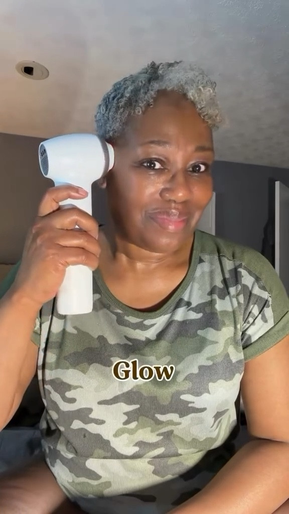 Graceful Aging takes intention
Supporing collagen, firmnes, and  glow
one routine at a time.

#Aging Gracefully with @medicube_global_official global providing #MatureSkinCare
#SkincareRoutine
