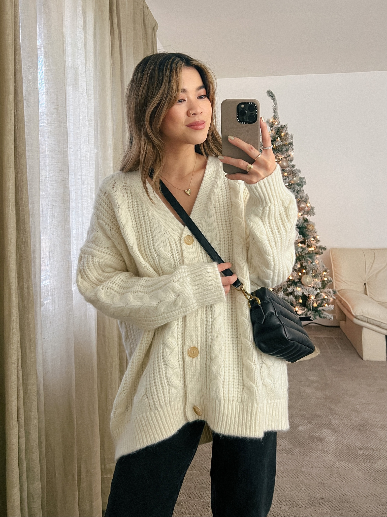 Jenni Kayne cable-knit cardigan with Madewell black denim jeans and black platform loafers!

Top: XXS/XS
Bottoms: 00/0
Shoes: 6

#winter
#winteroutfits
#winterfashion
#winterstyle
#holiday
#giftsforher
#jennikayne
#madewell


#LTKHoliday #LTKstyletip #LTKSeasonal