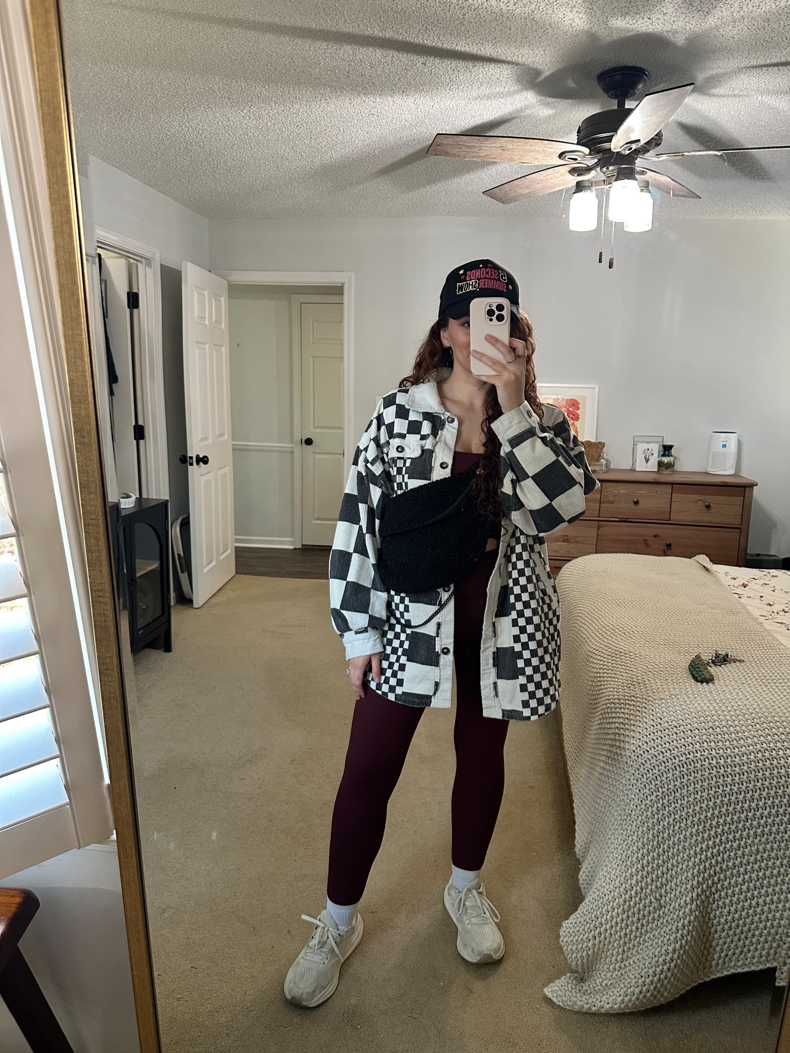 Quick & easy fall mom ootd - active set & beis bag 

#LTKootd #LTKdayinmylife #LTKmomlife