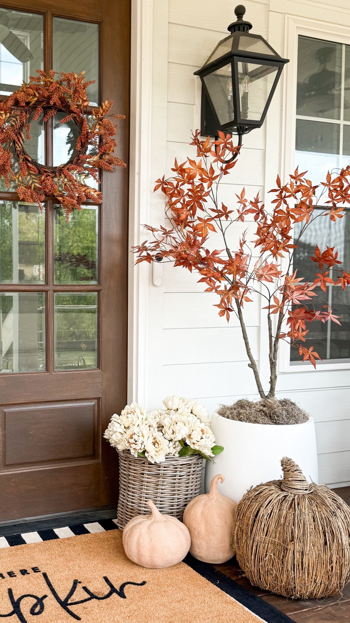 My fall front doors are ready to gooooo! I’m obsessed with these trees! The perfect autumn rusty orange! And these wreaths are an amazing price point too! Who is ready for Halloween?!

#LTKHalloween #LTKHome #LTKSeasonal