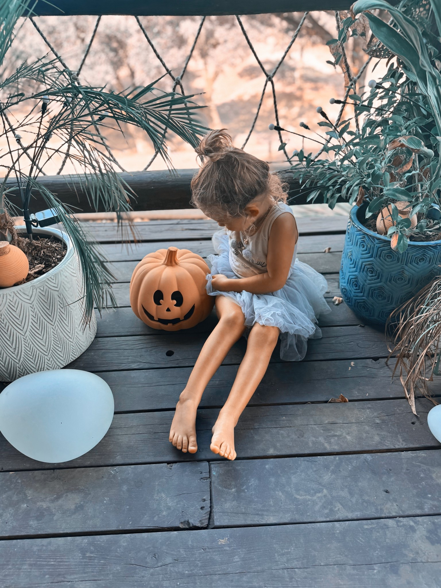 little pumpkin magic 🎃✨ cozy evenings, glowing jack-o’-lanterns, and all the fall vibes 🍂 #fallfavorites #pumpkindecor #cozyseason #jackolantern #falldecor #ltkhome #ltkseasonal #ltkfall #ltkdecor #ltkfamily #ltkcozy