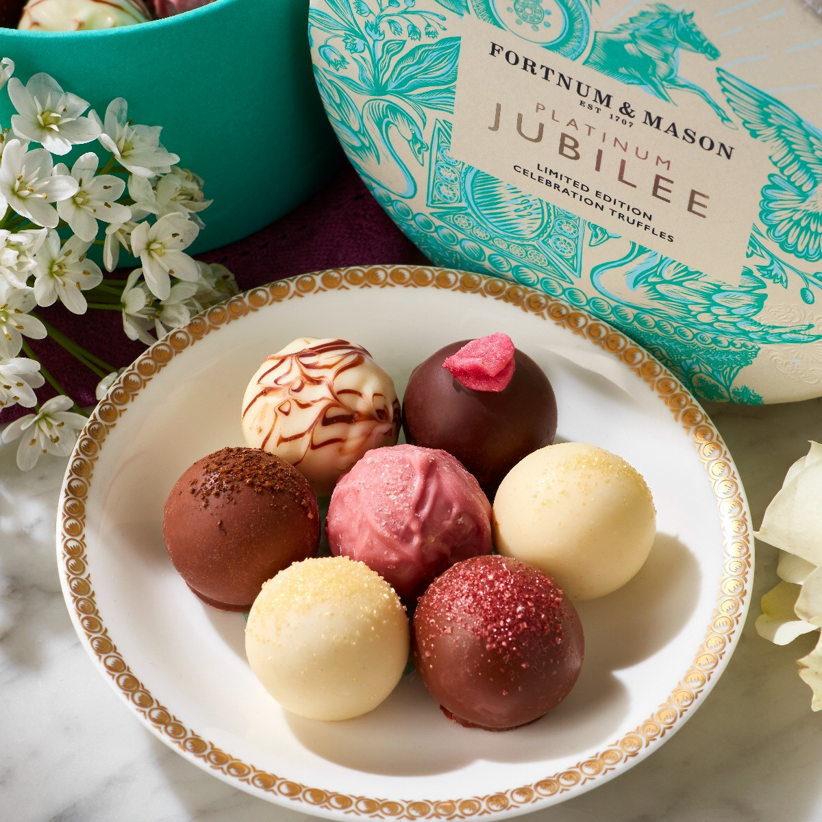 Fortnum's Platinum Jubilee Celebration Chocolate Truffles, 265g | Fortnum & Mason