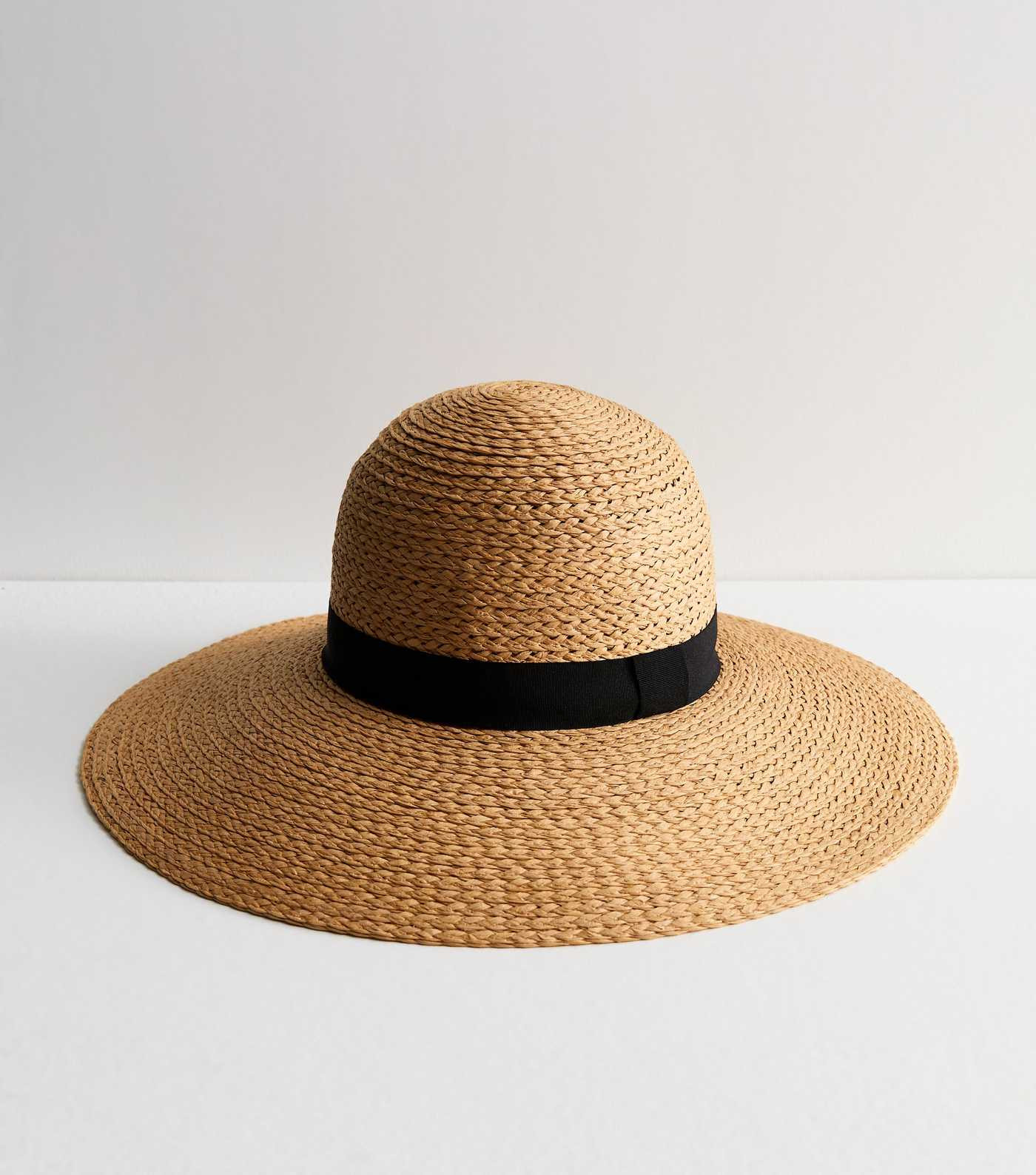 Tan Straw Effect Oversized Hat
						
						Add to Saved Items
						Remove from Saved Items | New Look (UK)