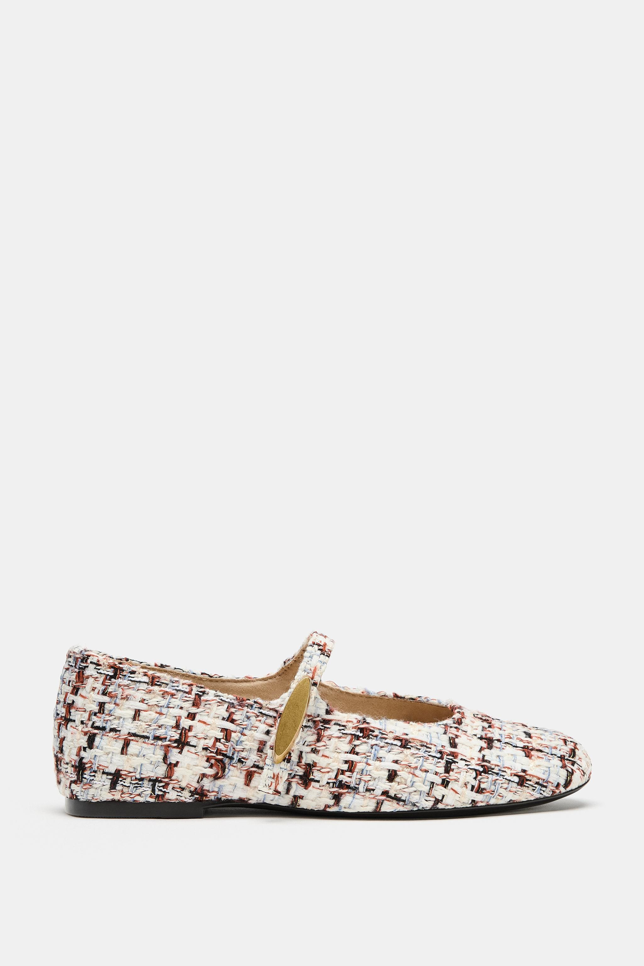 Fabric ballerina flats. Features a strap closure with metal appliqu\u00e9 on the instep. Round to... | Zara US