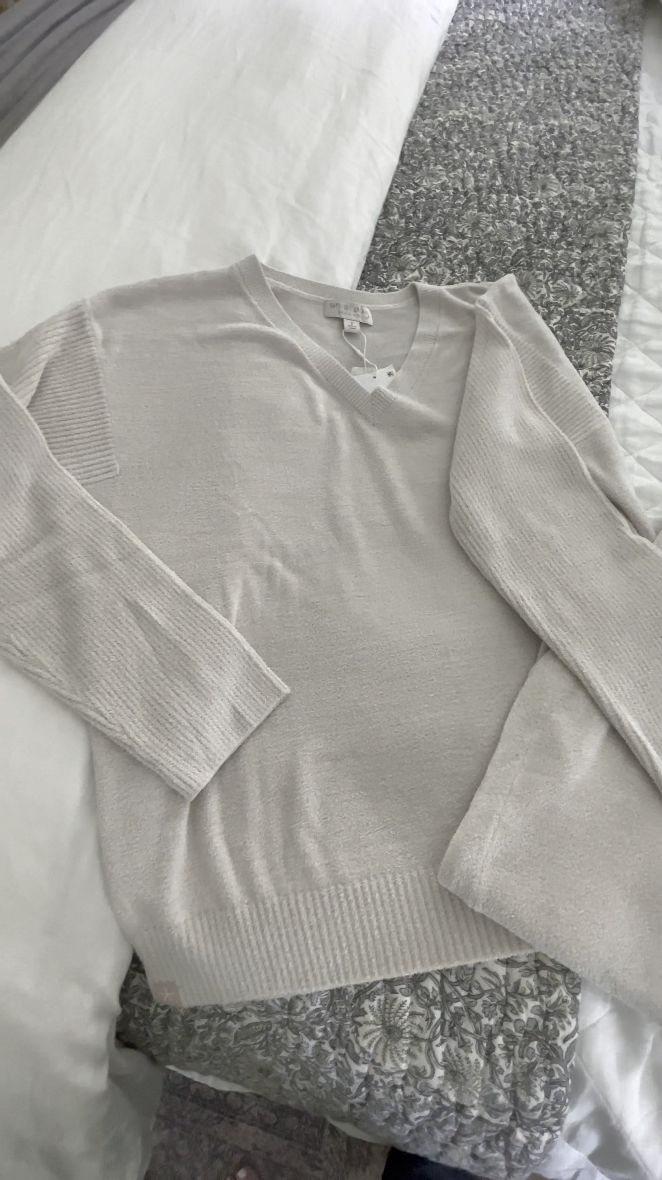 My Barefoot Dreams Cozy Chic Ultra Light is the most amazing, soft outfit and perfect for lounging or travel!  It’s about $75 off during the Nordstrom Anniversary Sale and comes in 4 colors!  I have the almond color 

#LTKxNSale #LTKOver40 #LTKSaleAlert