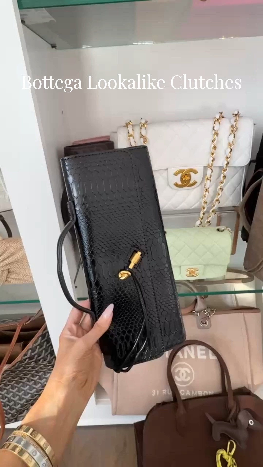 The best Amazon clutches that look identical to the Bottega Long Andiamo Clutch Bag! 

Amazon finds, Amazon Fashion, Bottega Lookalike clutch, Save or Splurge, Designer Clutches, Emily Ann Gemma

#LTKootd #LTKSaleAlert #LTKSeasonal
