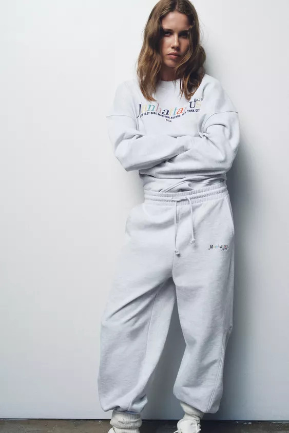 VARSITY SWEATSHIRT | Zara US