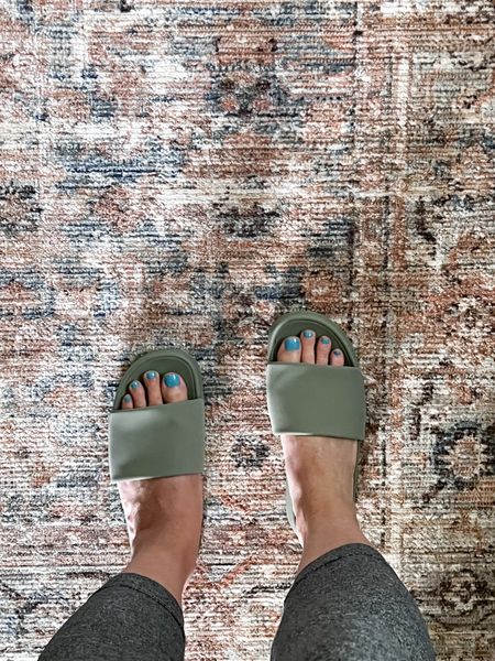 Love these sandals so much that I ordered them in a second color! True to size, feels like you’re walking on a cloud 🙌🏻

#LTKStyleTip #LTKSeasonal #LTKFindsUnder100