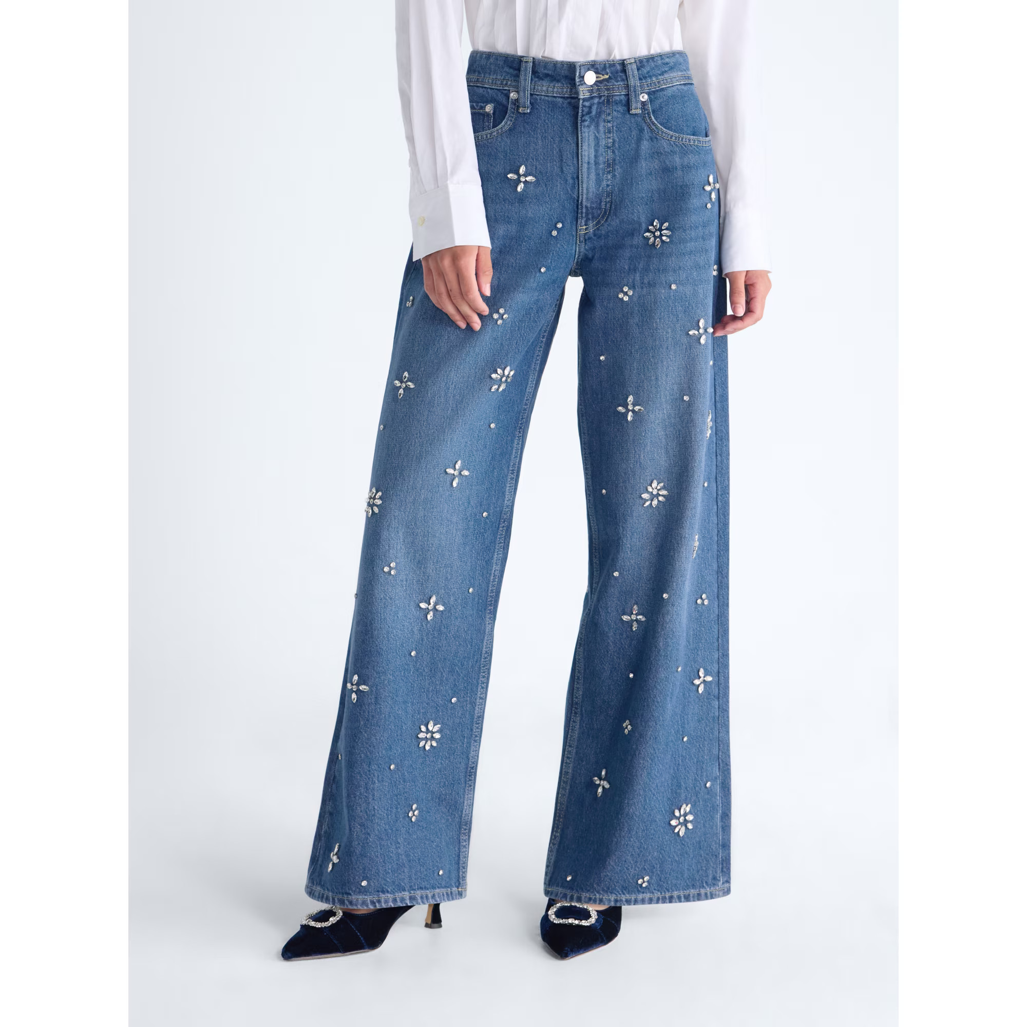 Free Assembly Women's and Women's Plus Embellished Wide Leg Jeans, 30" Inseam, Sizes 0-18 | Walmart (US)
