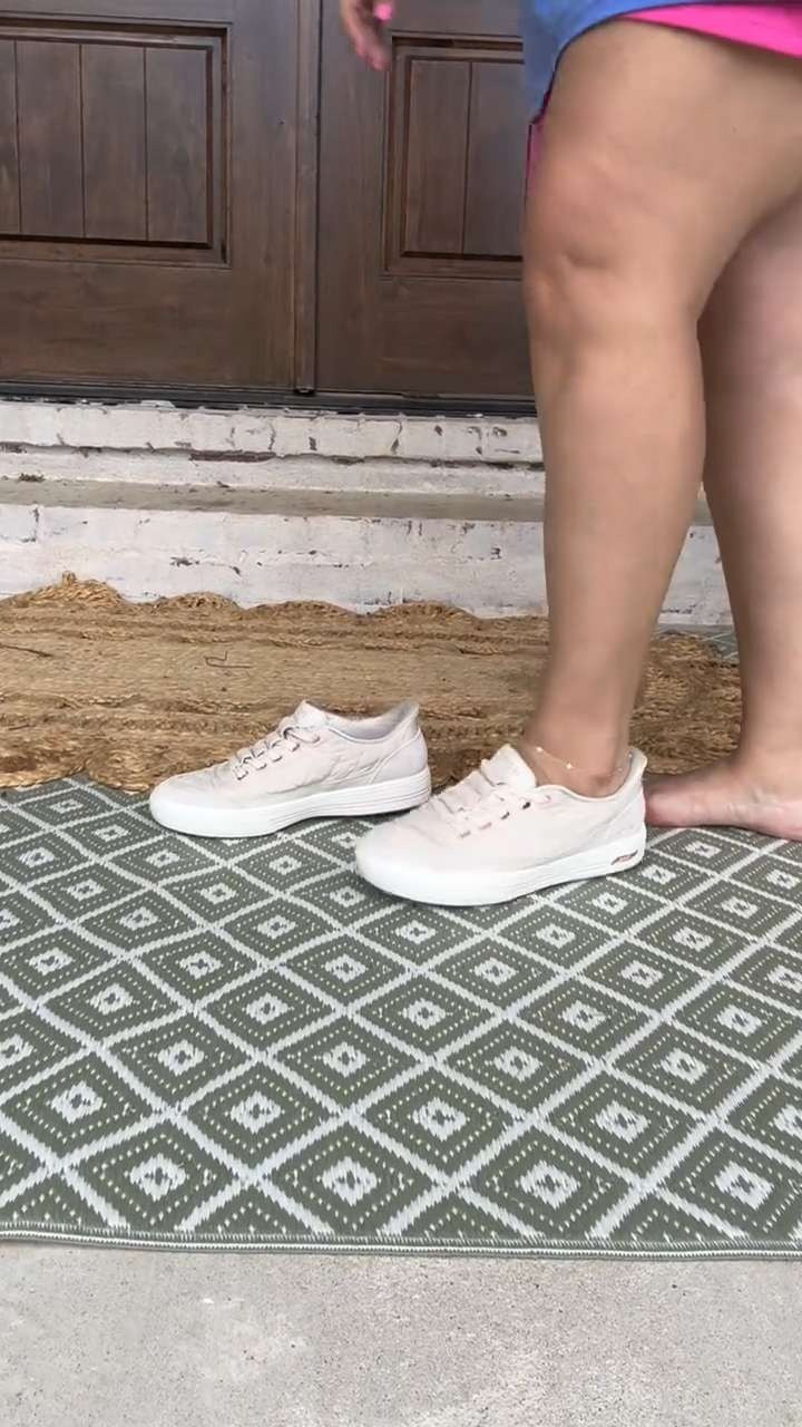Skechers Street Slip-ins Arch Fit Arcade Cozy Fit Sneakers, Easy slip-on shoes for Women, comfy shoes for travel, work, gym and outdoor activities 

 #LTKootd #LTKActive #LTKTravel