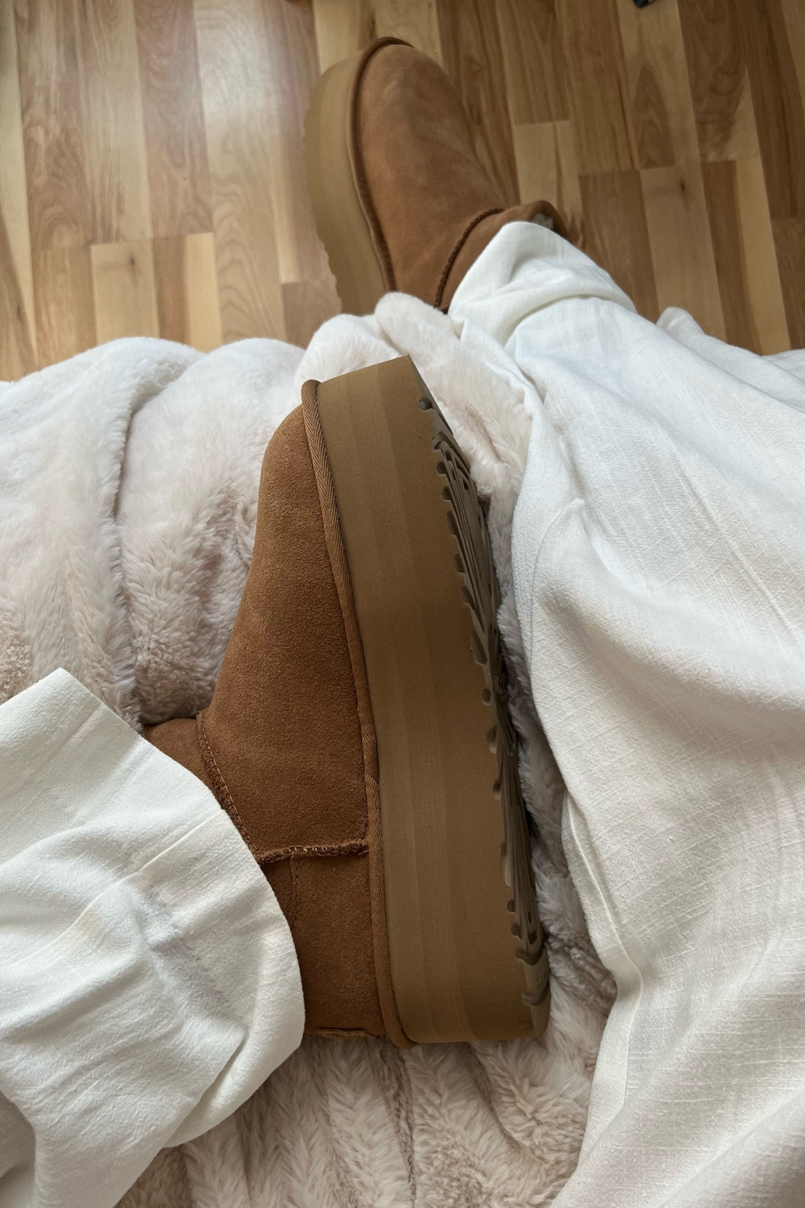 “IT GIRL” shoe of the season, Ugg Platform