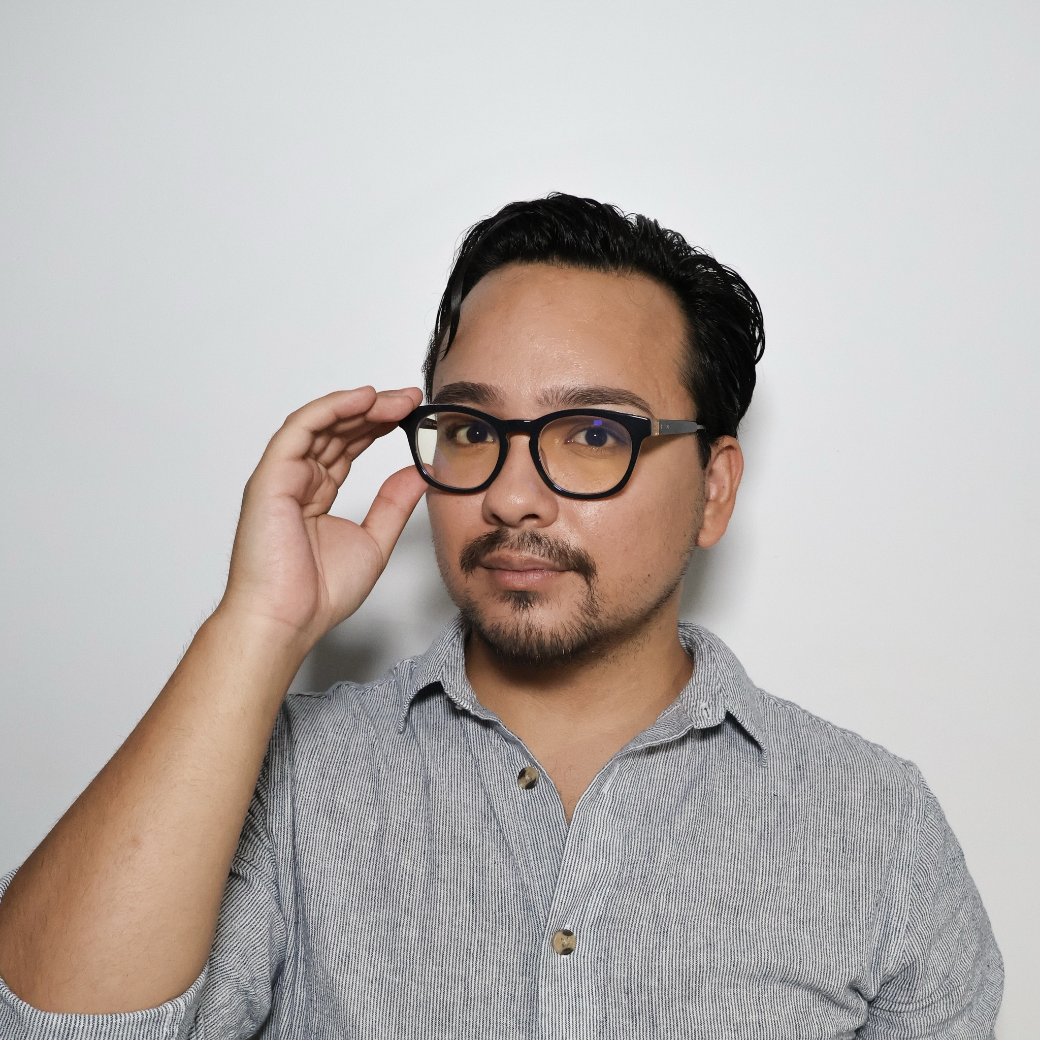 Just tested out my new @caddis_life eyeglasses 👓—from ordering to unboxing and first impressions, I’m breaking it all down. Head over to my YouTube channel now to see the full review! (Link in bio!)