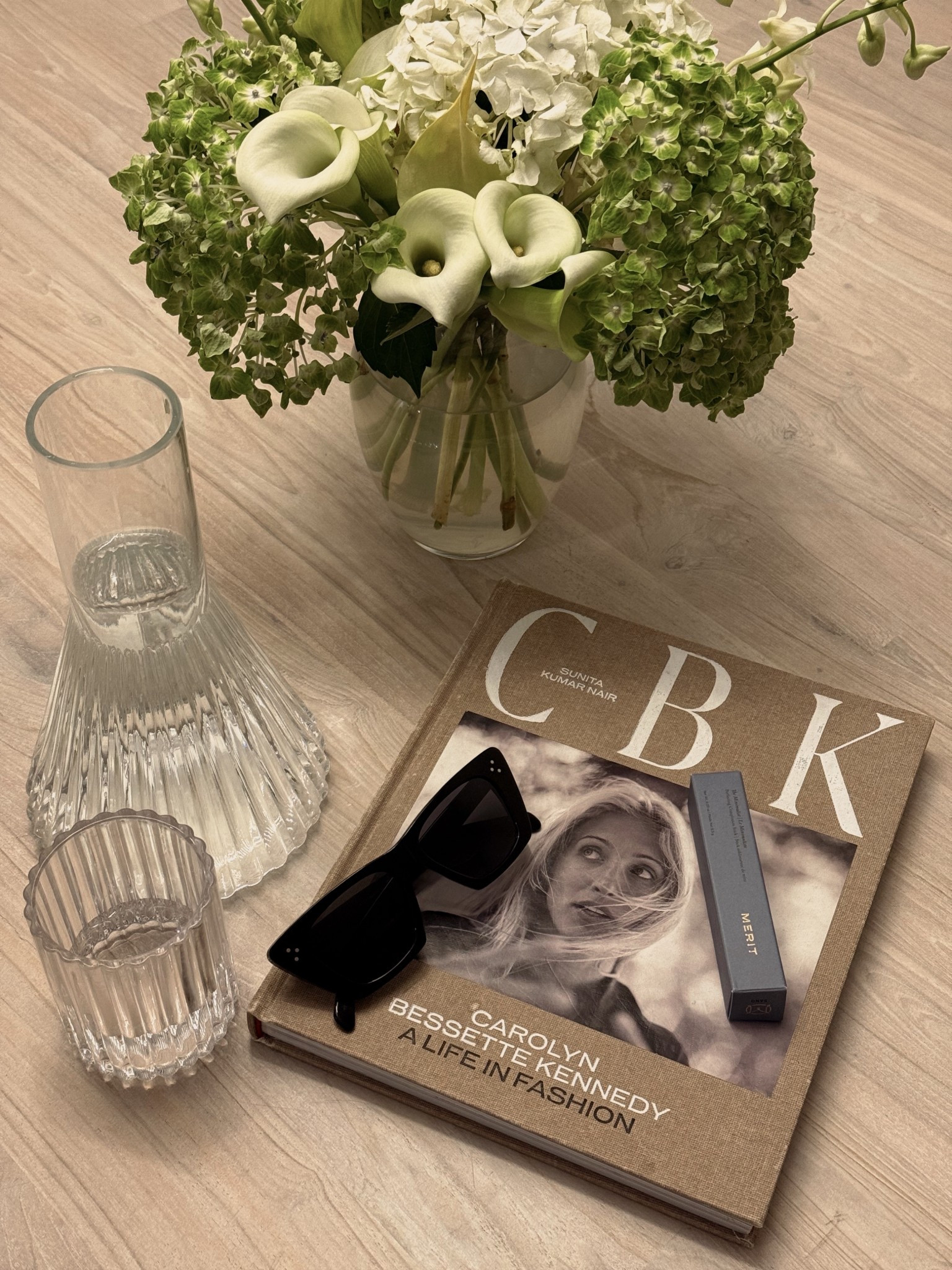 What’s on my coffee table.

Celine sunglasses, a new  foundation stick from Merit Beauty, a water carafe from CB2, and Carolyn Bessette Kennedy: A Life in Fashion by Sunita Kumar Nair.

#LTKHome #LTKdayinmylife #LTKselfcare