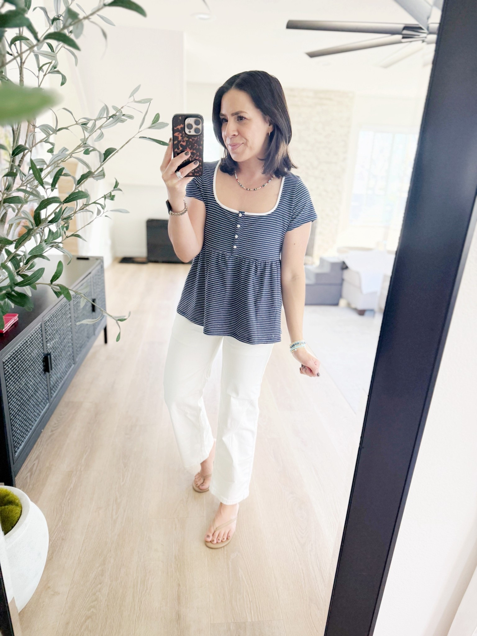 ootd 3.3.26

Top - medium (sized up)
Jeans - tts 27

#LTKootd #LTKPetite #LTKSaleAlert