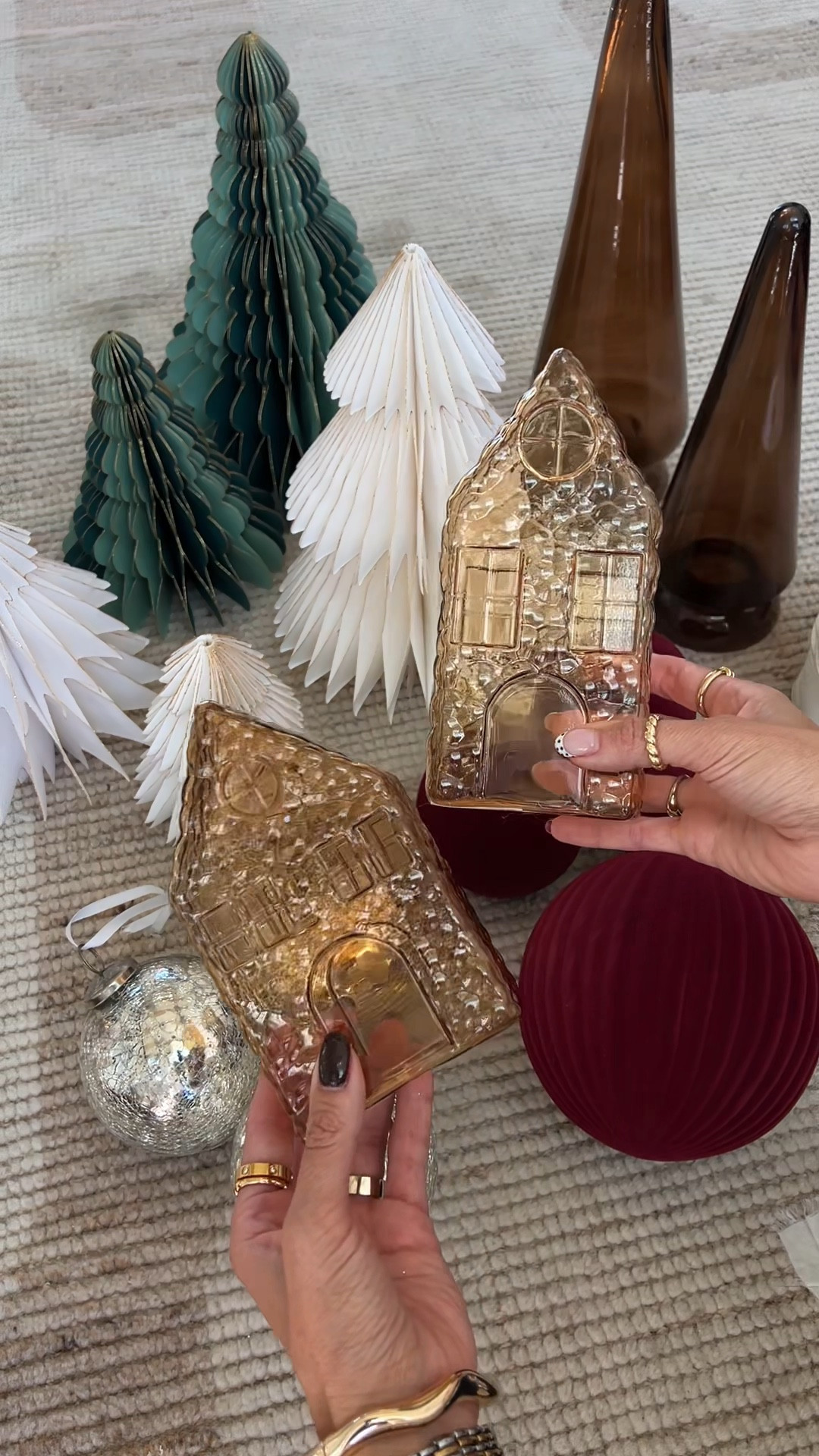 Christmas decor ✨ these finds are so good and will sell out!

Walmart Christmas decor, Walmart home, Christmas decor, holiday decor, holiday wreath, velvet ornaments, shatterproof ornaments, Christmas tree ornaments 

#LTKSeasonal #LTKHome #LTKFindsUnder50