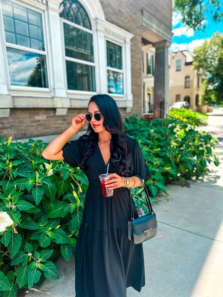 Under $40 amazon maxi dress (small, 5+ colors), under $30 amazon paris sandals and under $15 amazon round sunglasses — an easy summer look! #founditonamazon  


#LTKShoeCrush #LTKFindsUnder50 #LTKSaleAlert