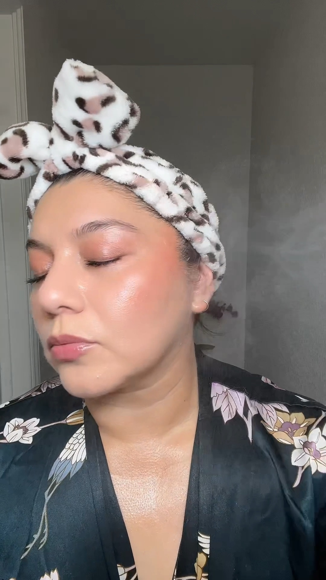 d’Alba First Spray Serum gives me expensive skin in seconds! No more dusty, crusty and cakey make up ✨
#dalba #glowyskin

#LTKOver40 #LTKBeauty #LTKGiftGuide